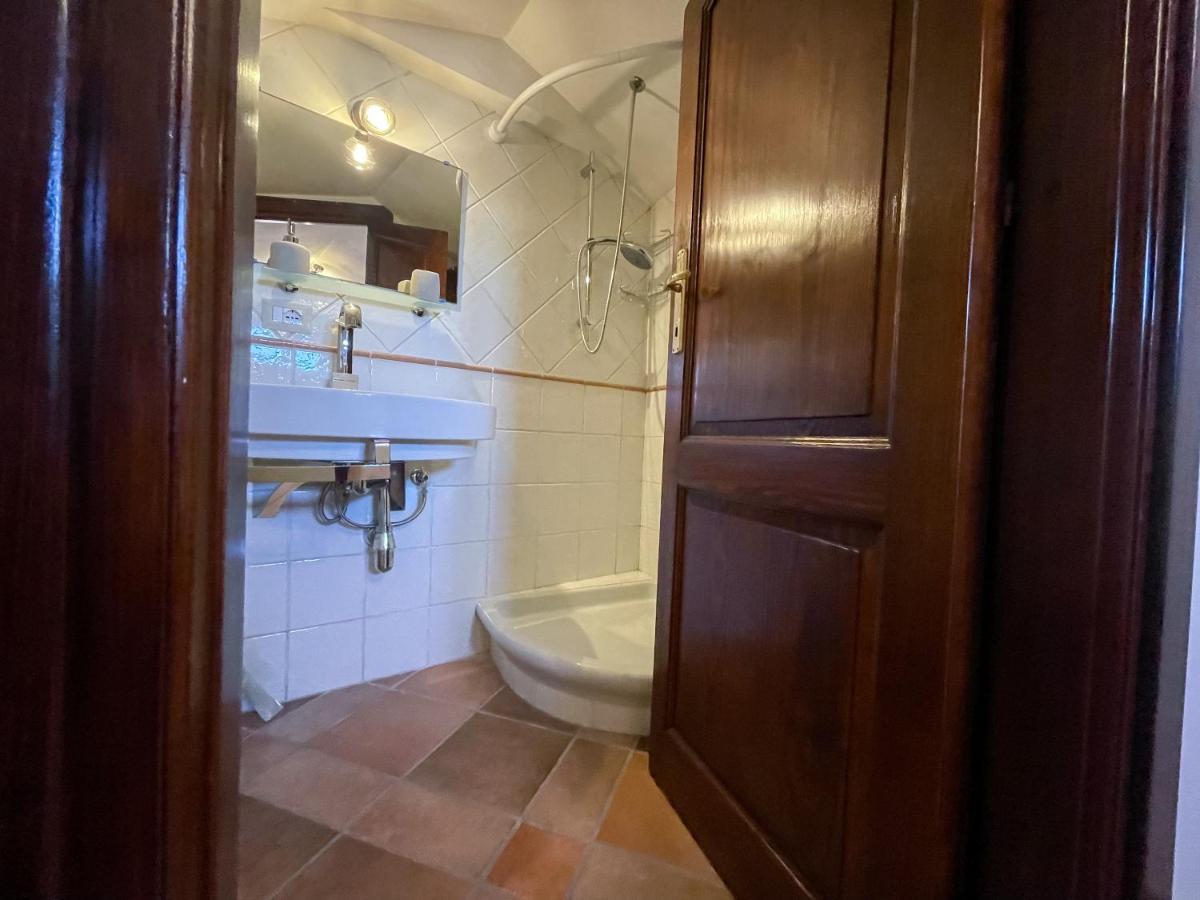 דירות אלגהרו Residencia Pais מראה חיצוני תמונה