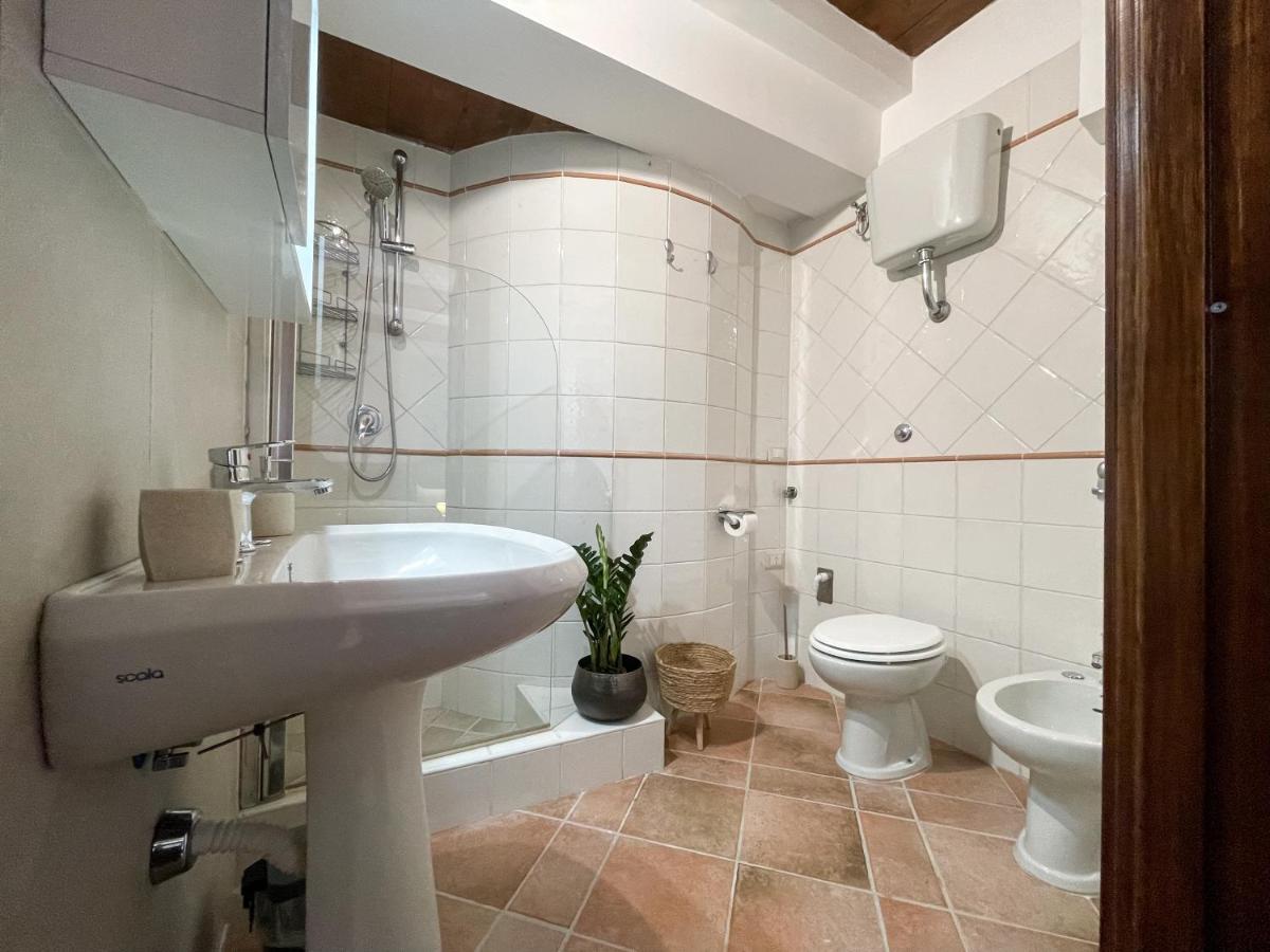 דירות אלגהרו Residencia Pais מראה חיצוני תמונה